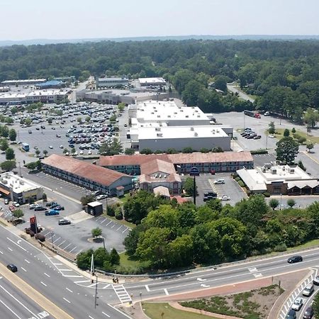 Howard Johnson By Wyndham Columbus Fort Moore Kültér fotó