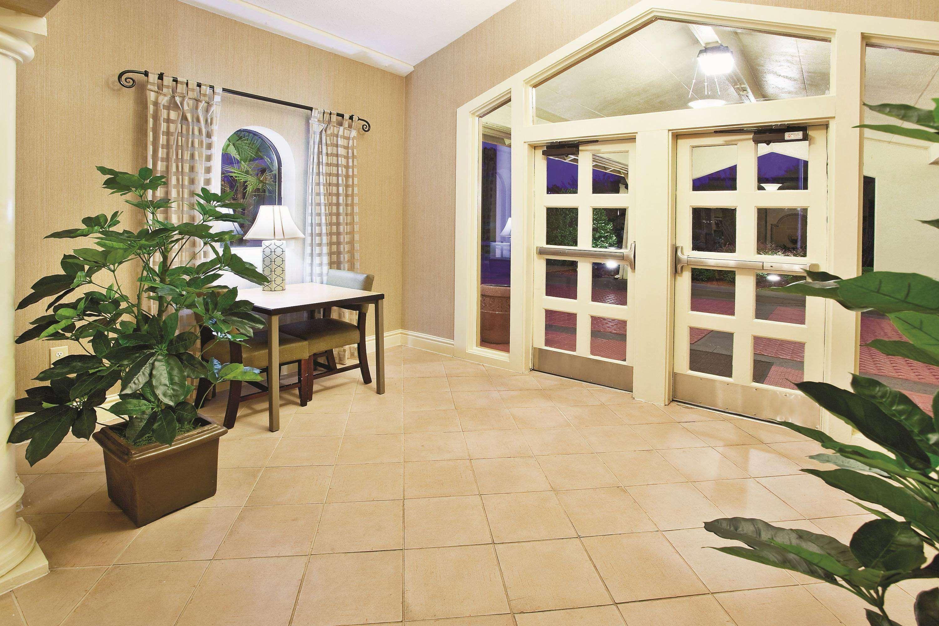Howard Johnson By Wyndham Columbus Fort Moore Kültér fotó